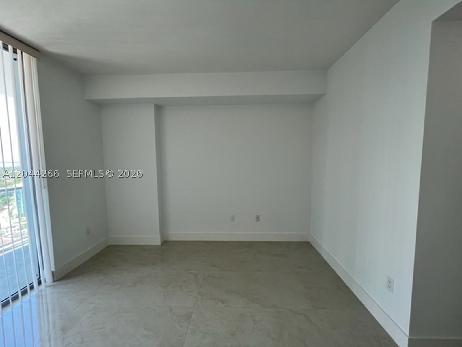 79 SW 12th St #2905-S, Miami FL 33130