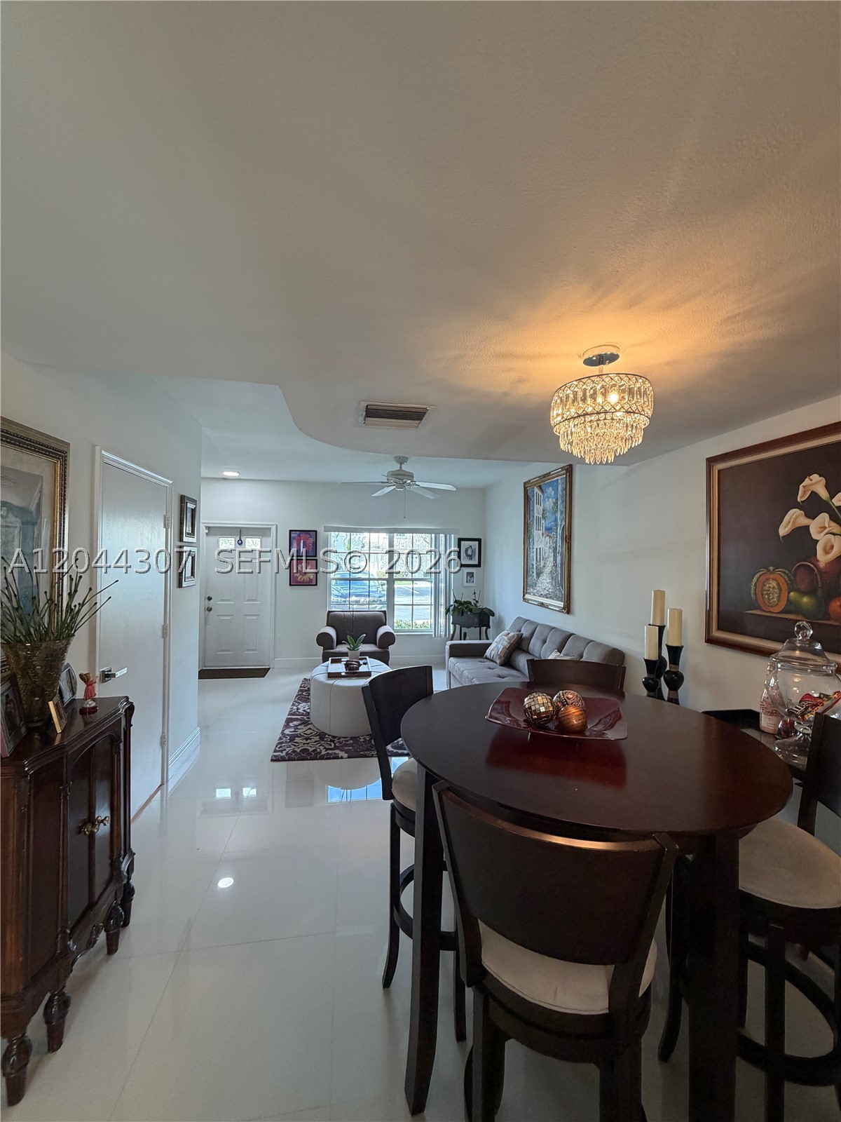 16619 Hemingway Dr, Weston FL 33326