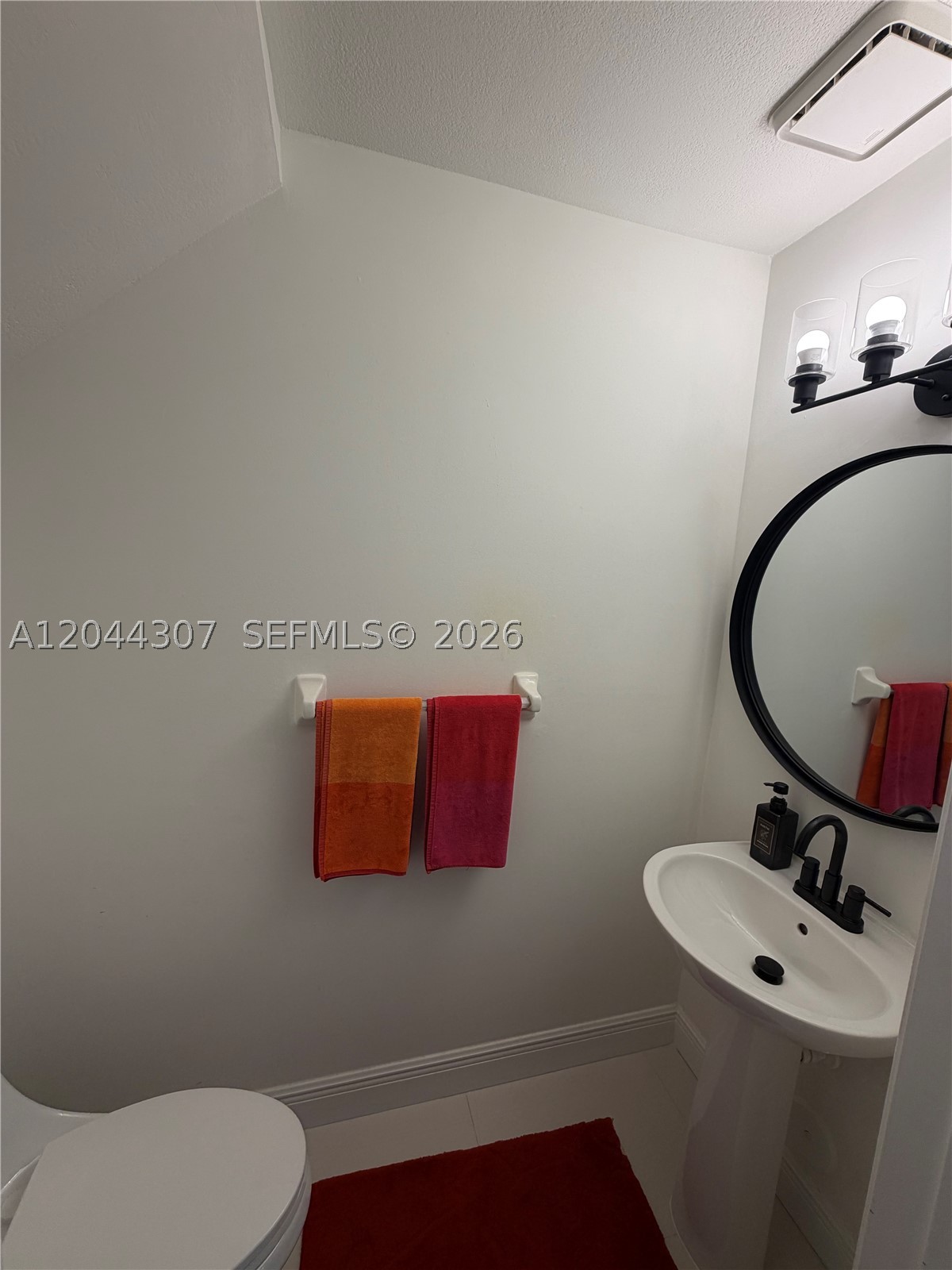 16619 Hemingway Dr, Weston FL 33326