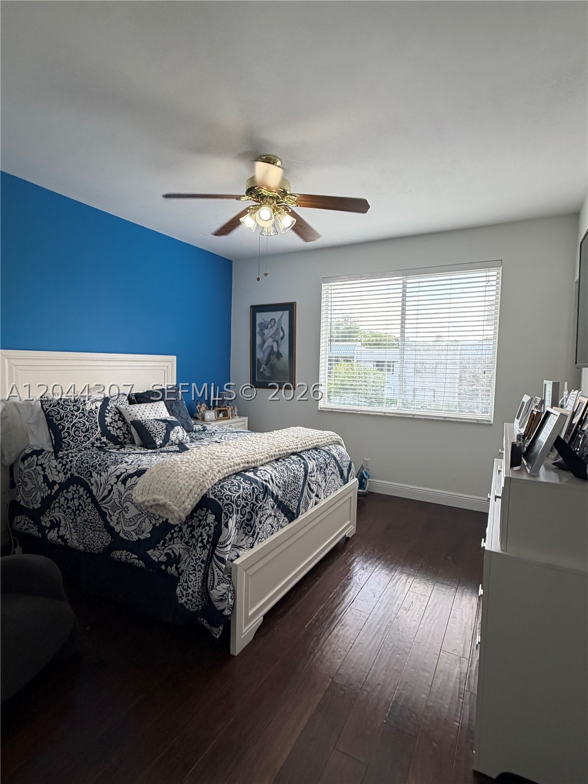 16619 Hemingway Dr, Weston FL 33326