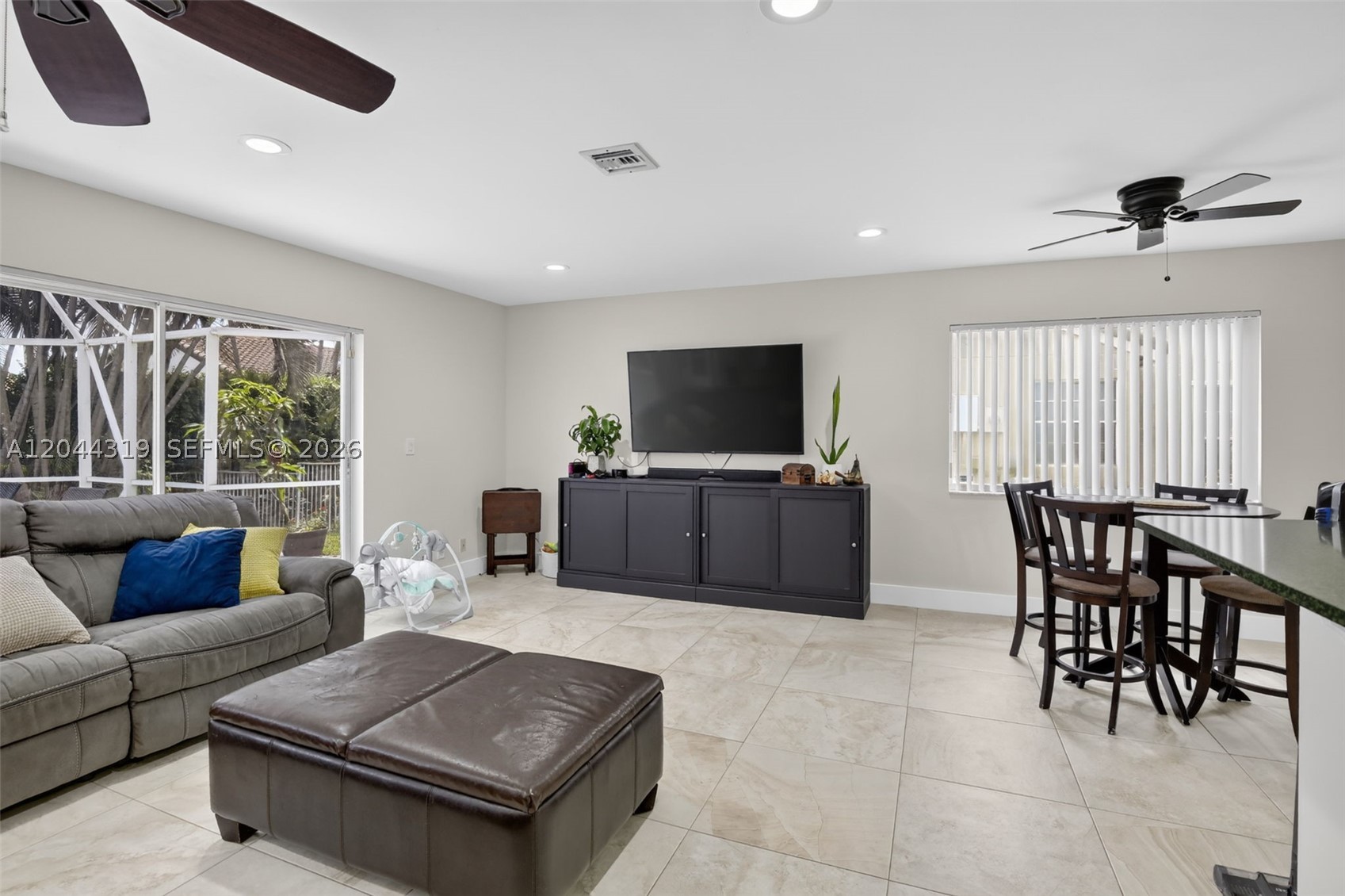 19322 NW 11th St, Pembroke Pines FL 33029