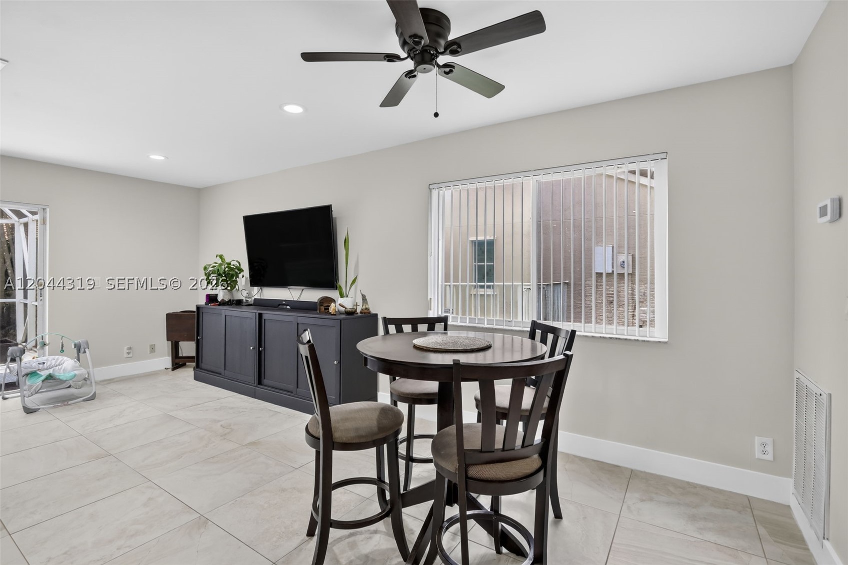 19322 NW 11th St, Pembroke Pines FL 33029