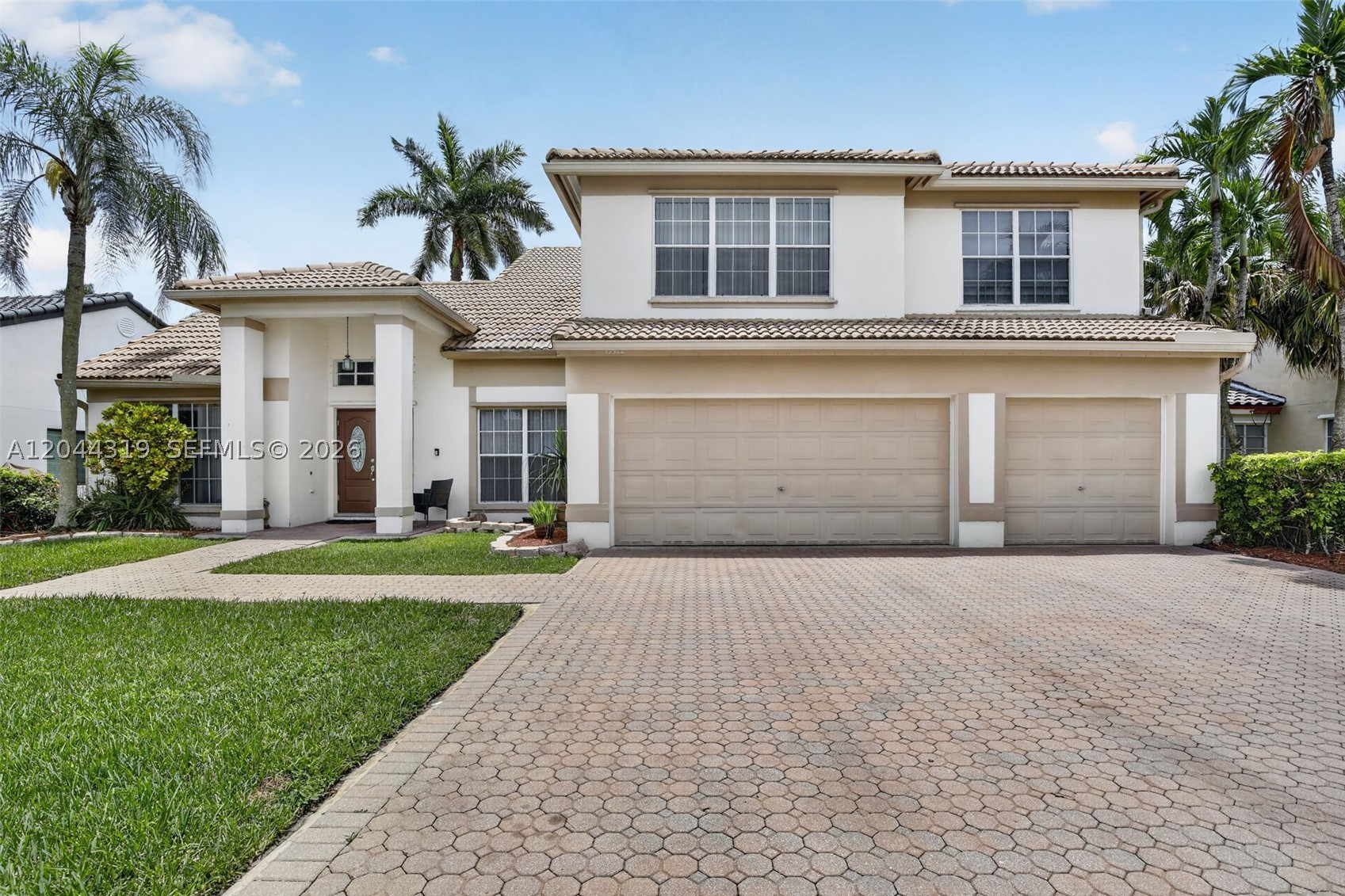 19322 NW 11th St, Pembroke Pines FL 33029