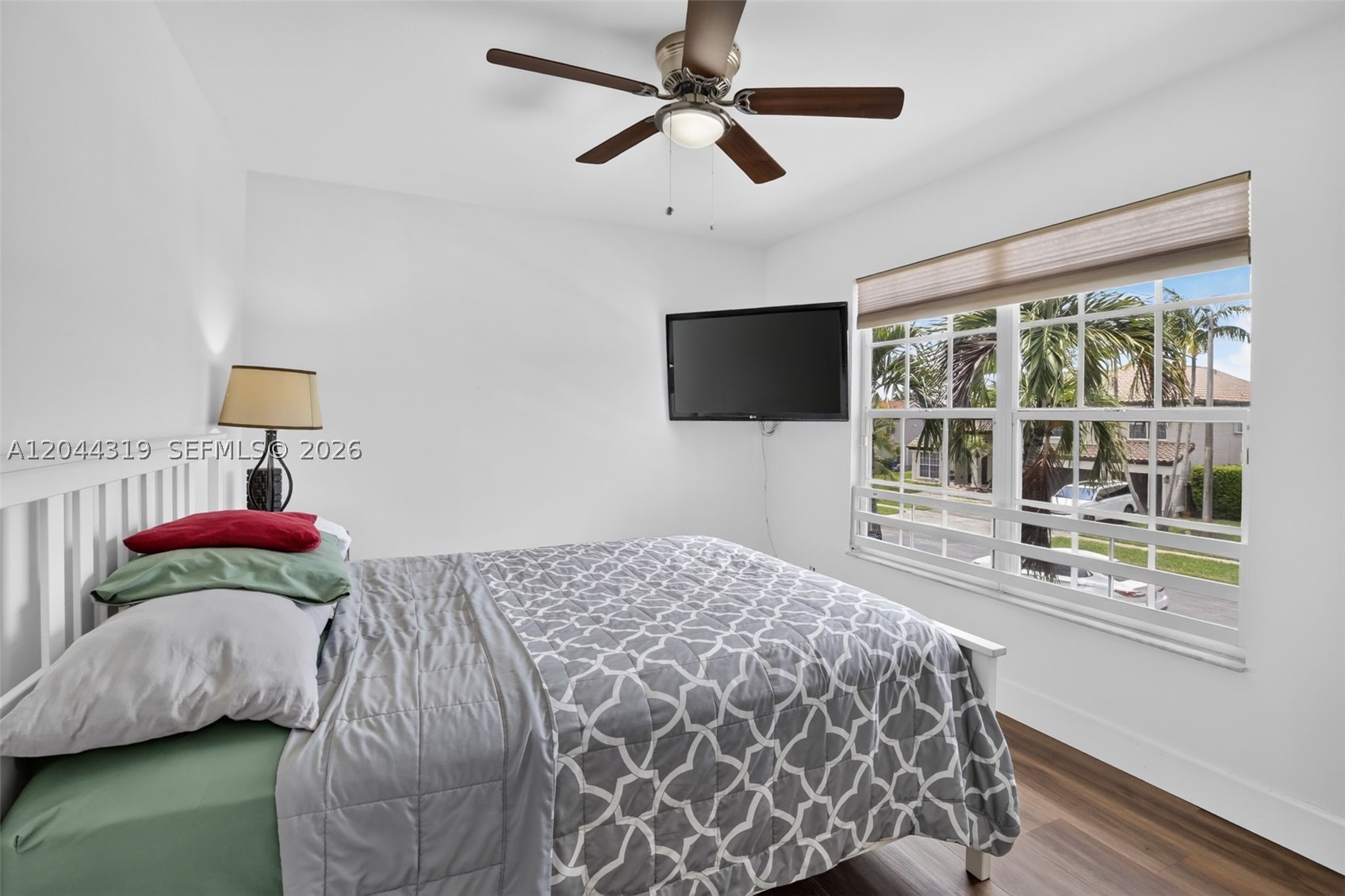 19322 NW 11th St, Pembroke Pines FL 33029