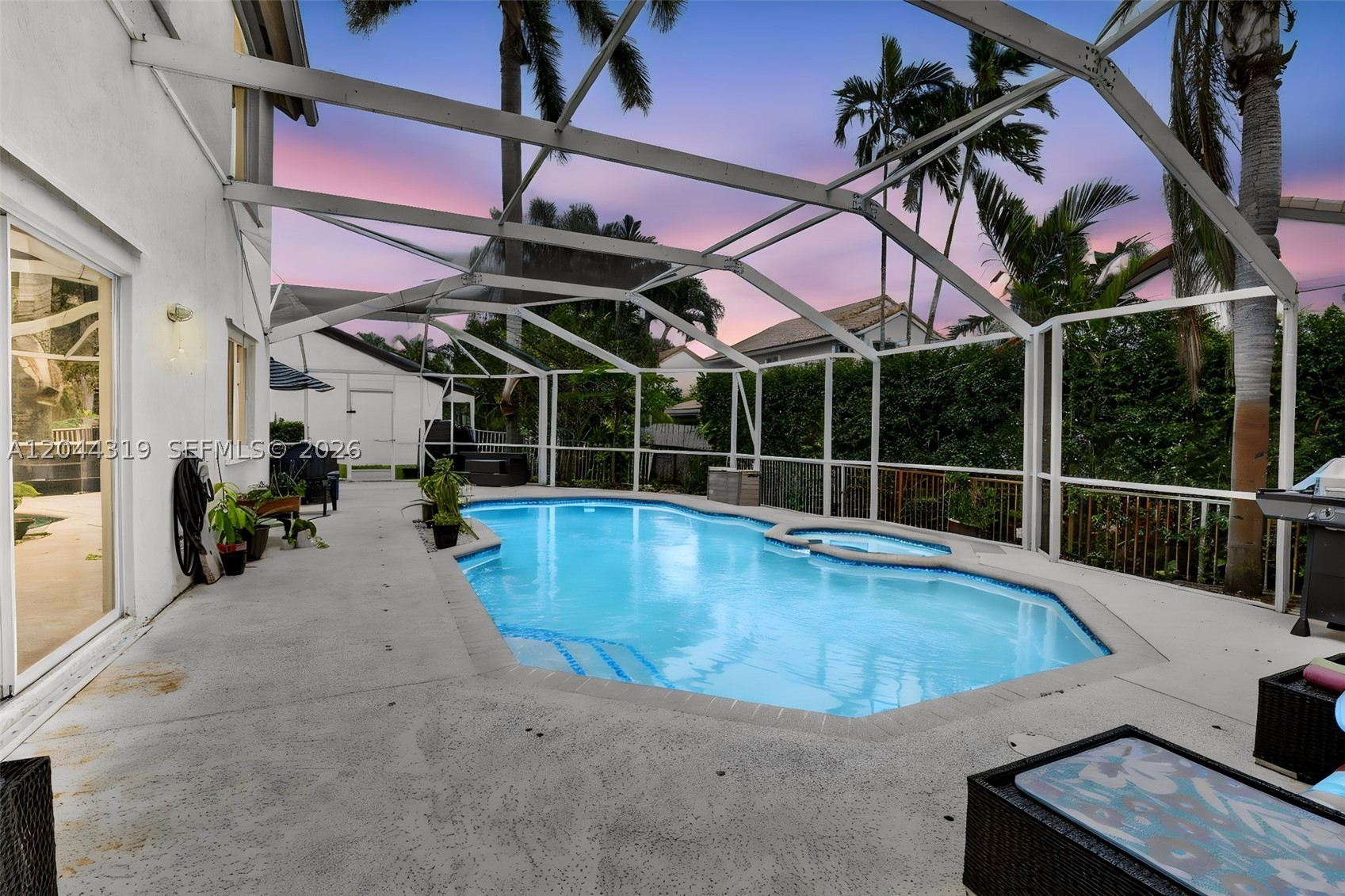 19322 NW 11th St, Pembroke Pines FL 33029
