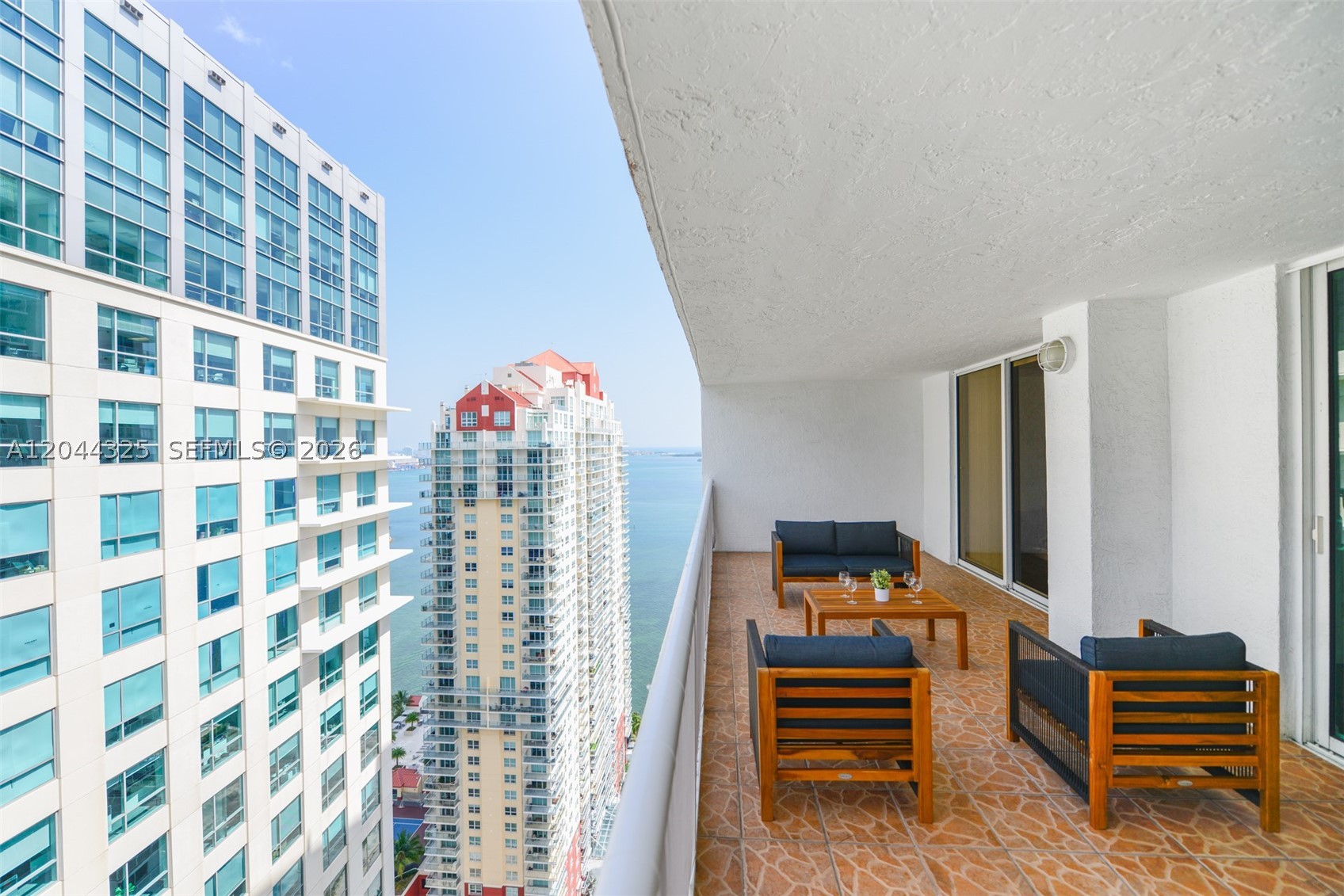 1200 Brickell Bay Dr #3614, Miami FL 33131