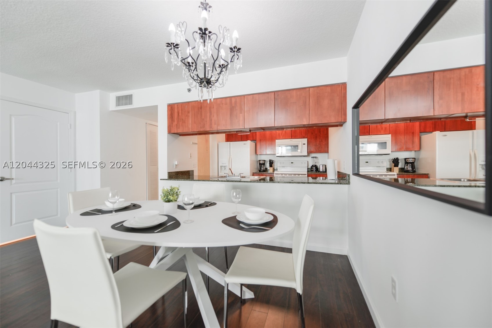 1200 Brickell Bay Dr #3614, Miami FL 33131