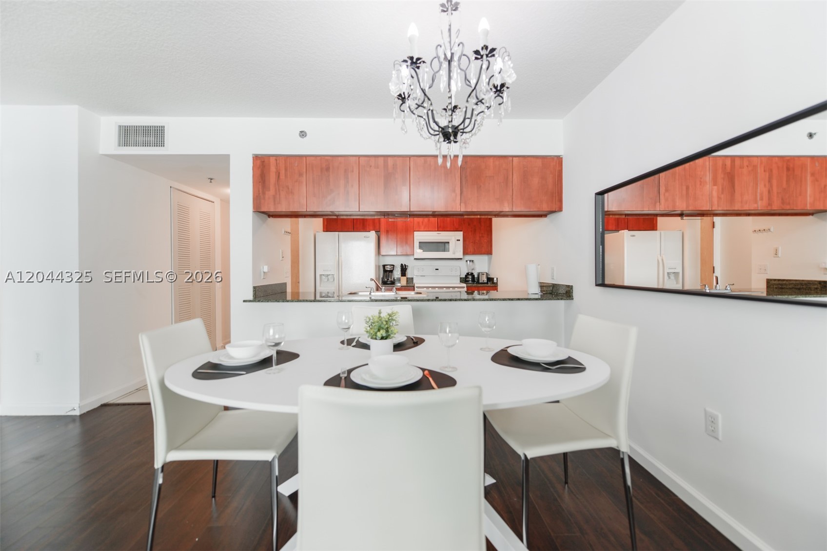 1200 Brickell Bay Dr #3614, Miami FL 33131
