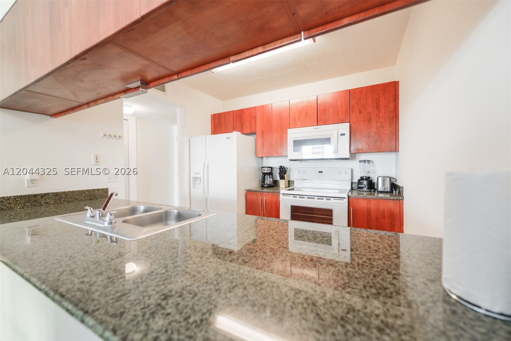 1200 Brickell Bay Dr #3614, Miami FL 33131