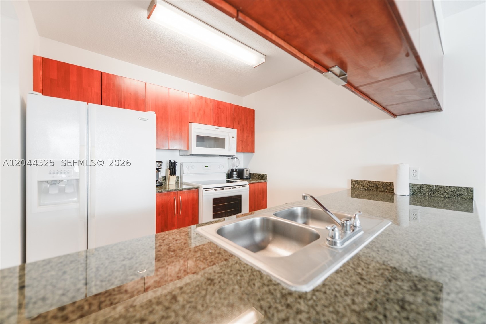 1200 Brickell Bay Dr #3614, Miami FL 33131
