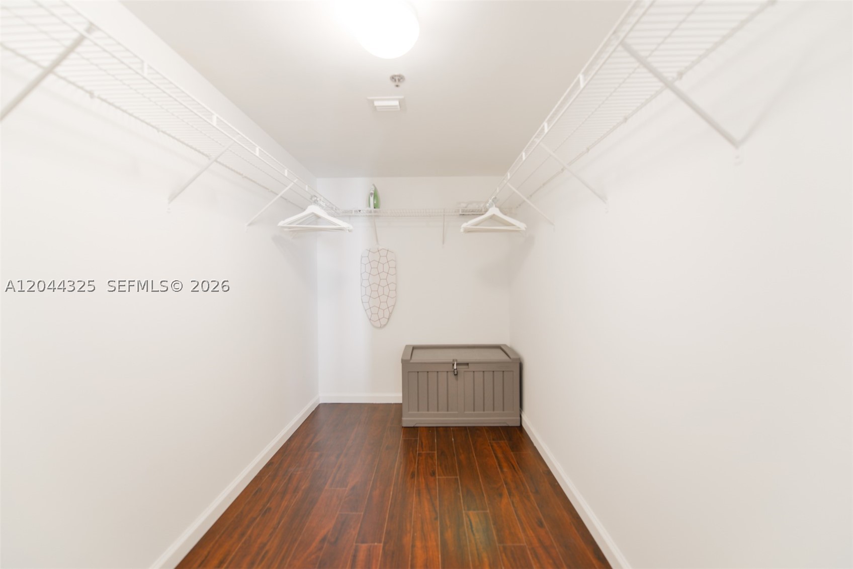 1200 Brickell Bay Dr #3614, Miami FL 33131
