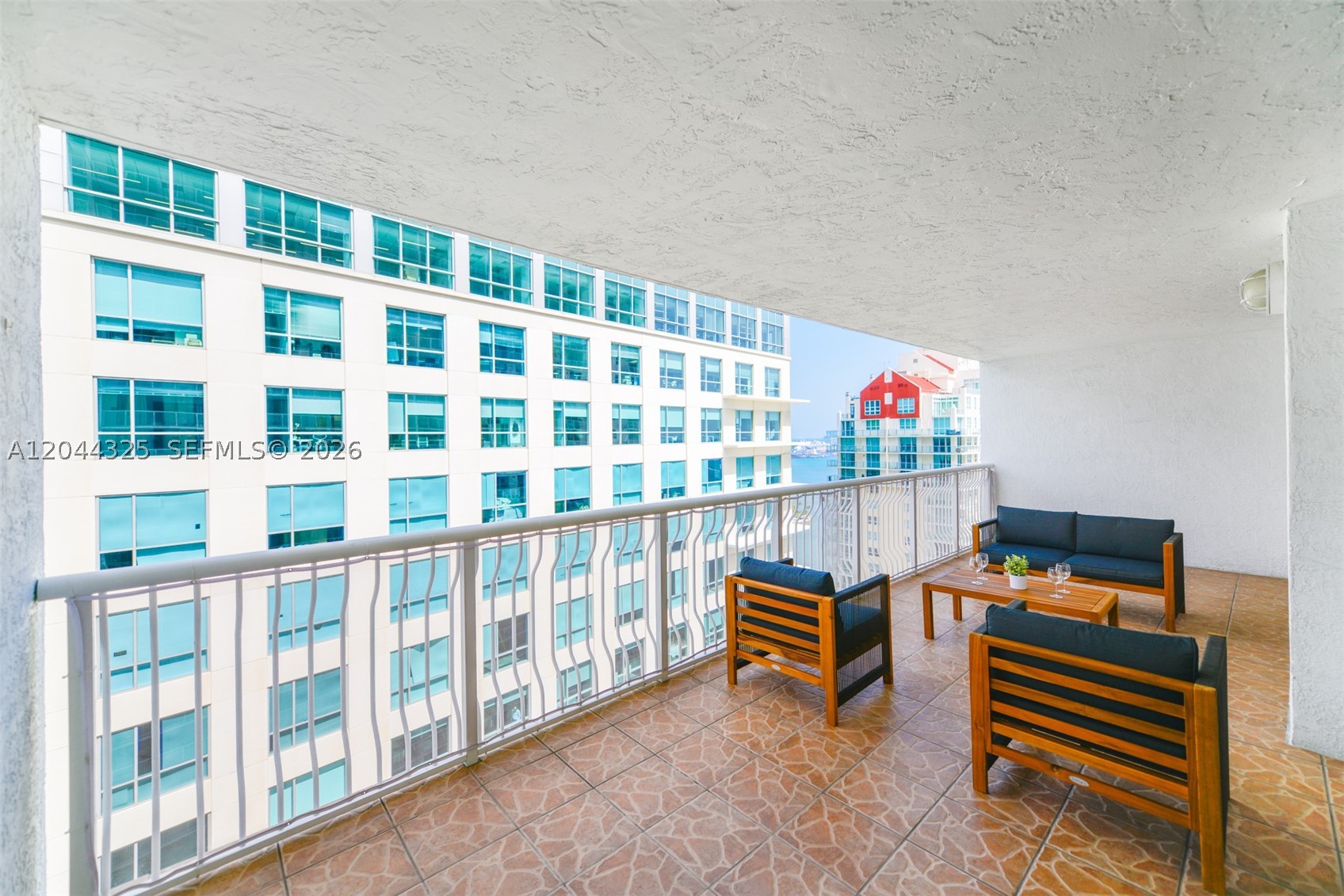 1200 Brickell Bay Dr #3614, Miami FL 33131