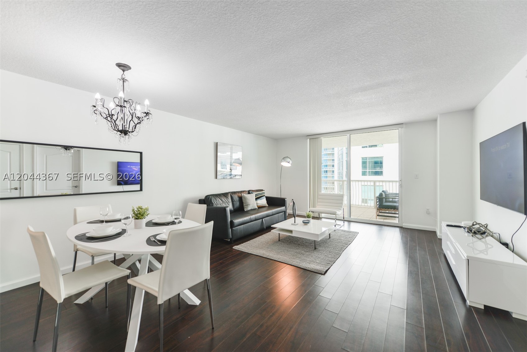 1200 Brickell Bay Dr #3614, Miami FL 33131