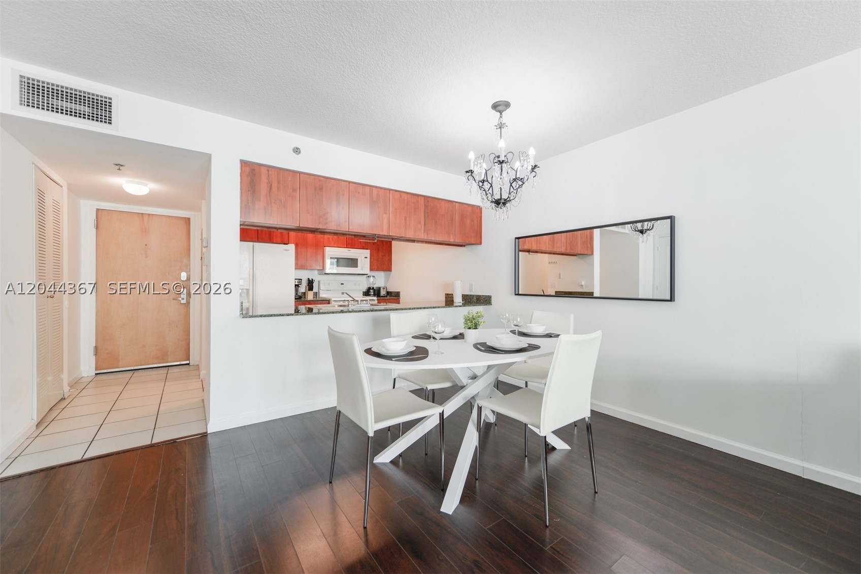 1200 Brickell Bay Dr #3614, Miami FL 33131