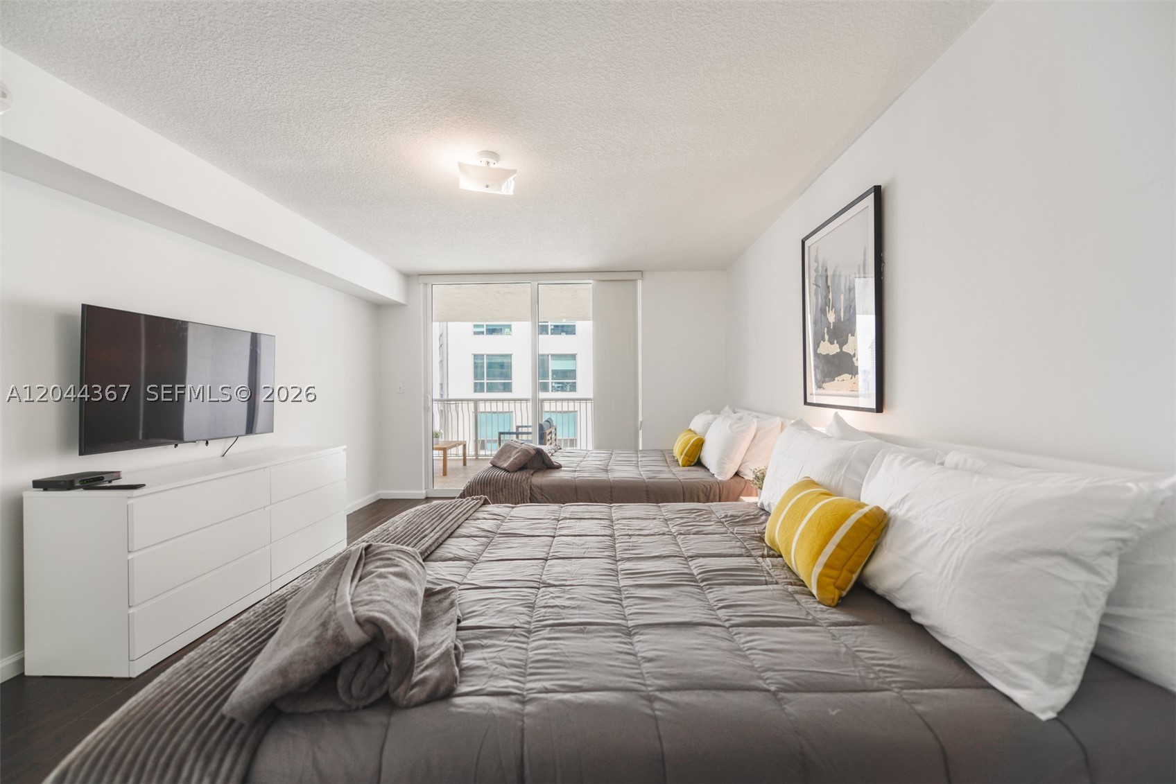 1200 Brickell Bay Dr #3614, Miami FL 33131
