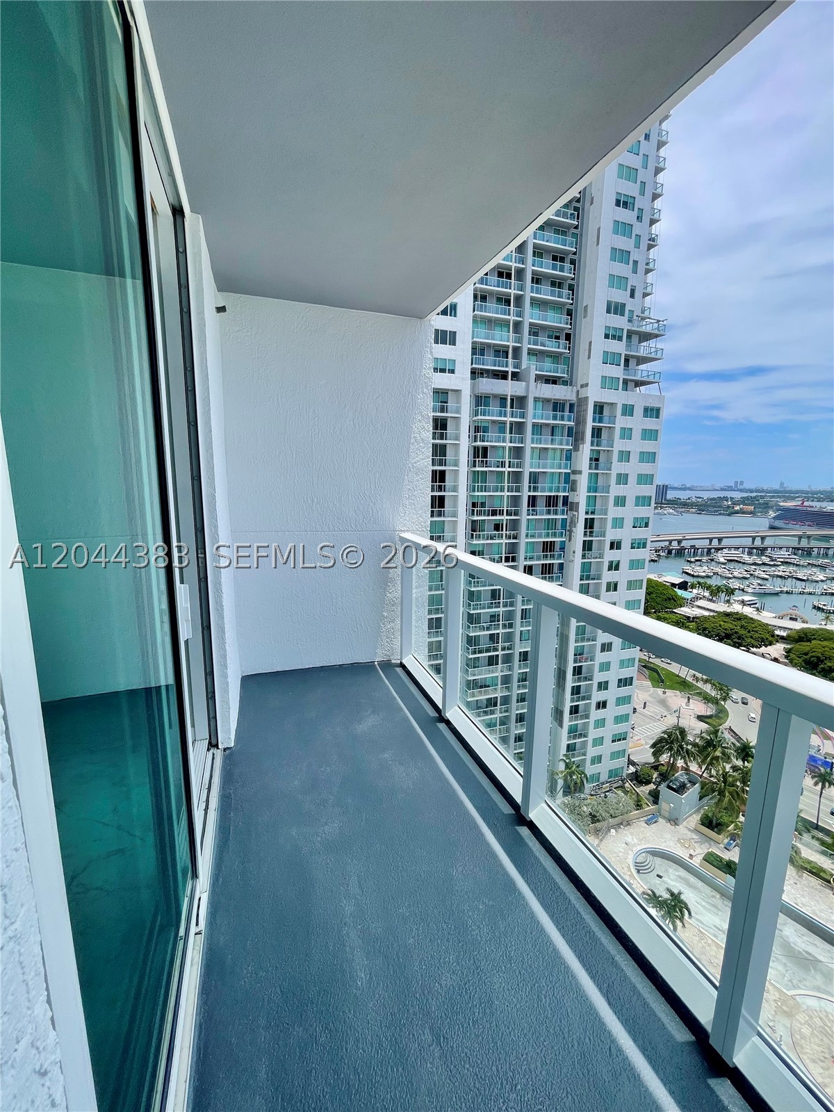 253 NE 2nd St #2409, Miami FL 33132