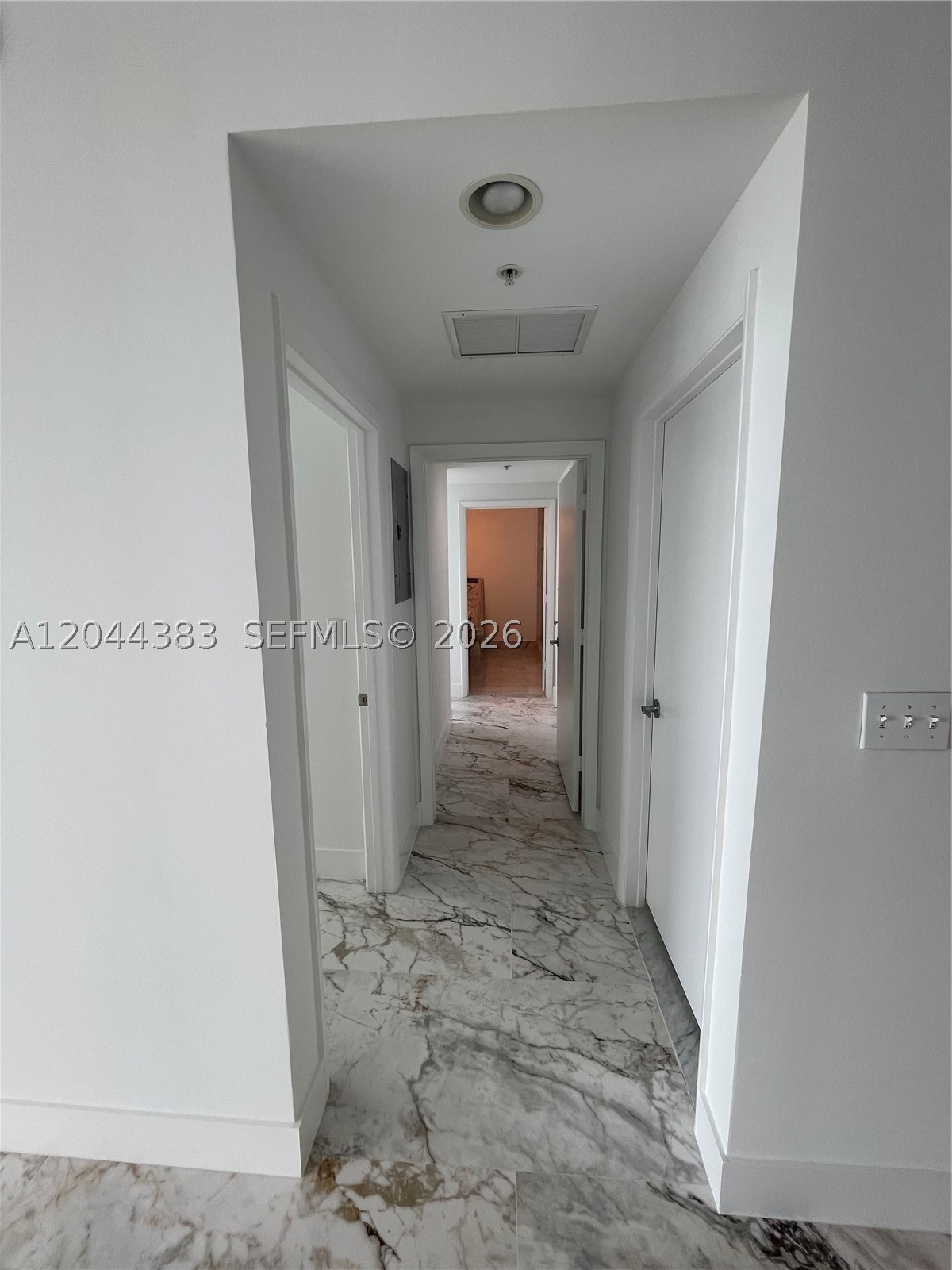 253 NE 2nd St #2409, Miami FL 33132