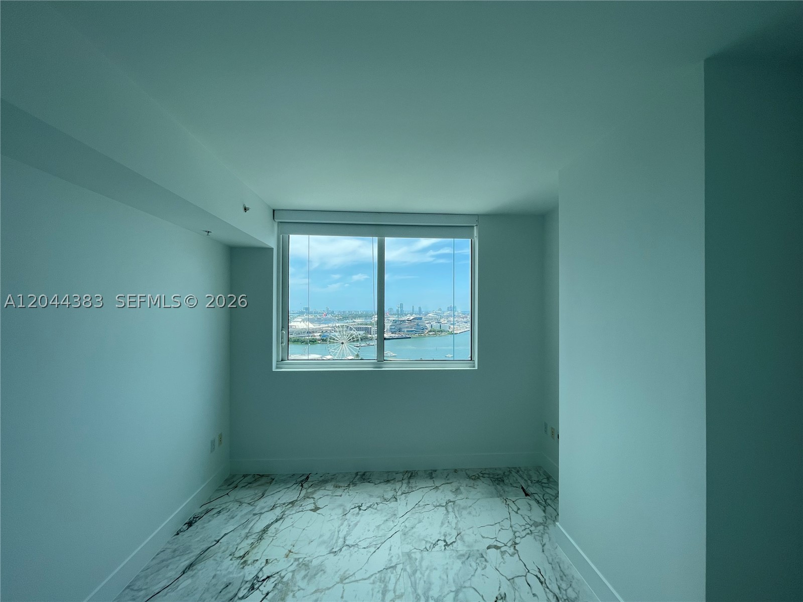 253 NE 2nd St #2409, Miami FL 33132