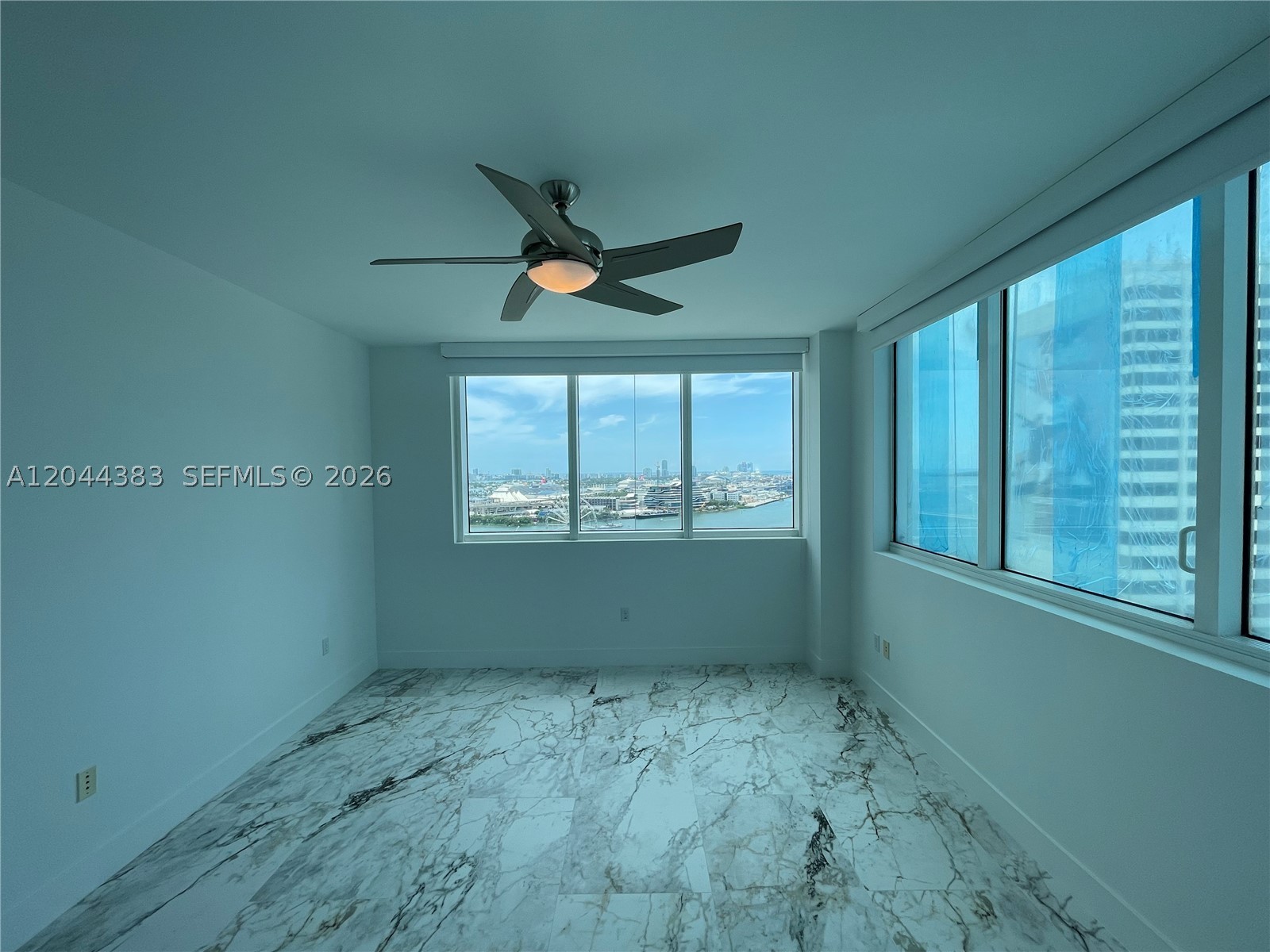253 NE 2nd St #2409, Miami FL 33132