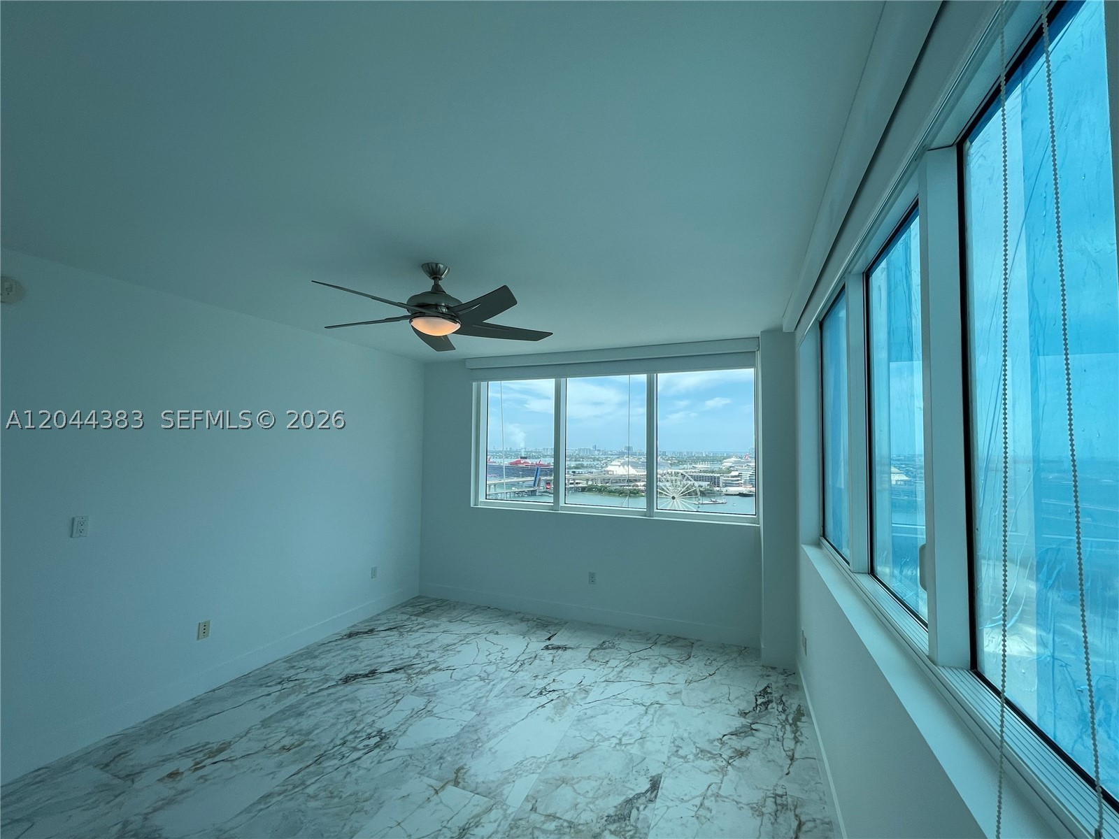 253 NE 2nd St #2409, Miami FL 33132