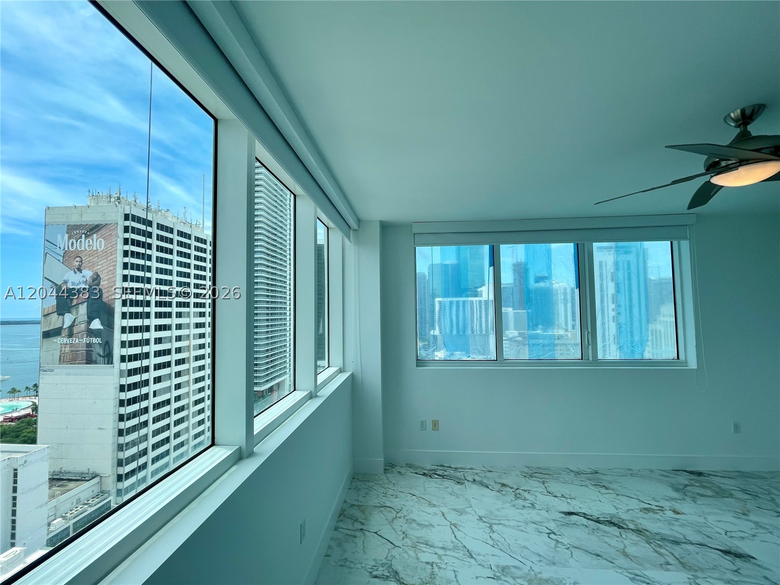 253 NE 2nd St #2409, Miami FL 33132