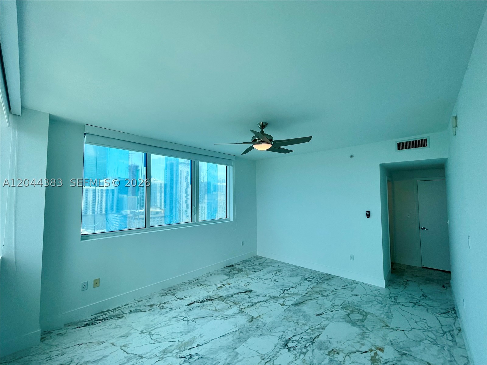 253 NE 2nd St #2409, Miami FL 33132