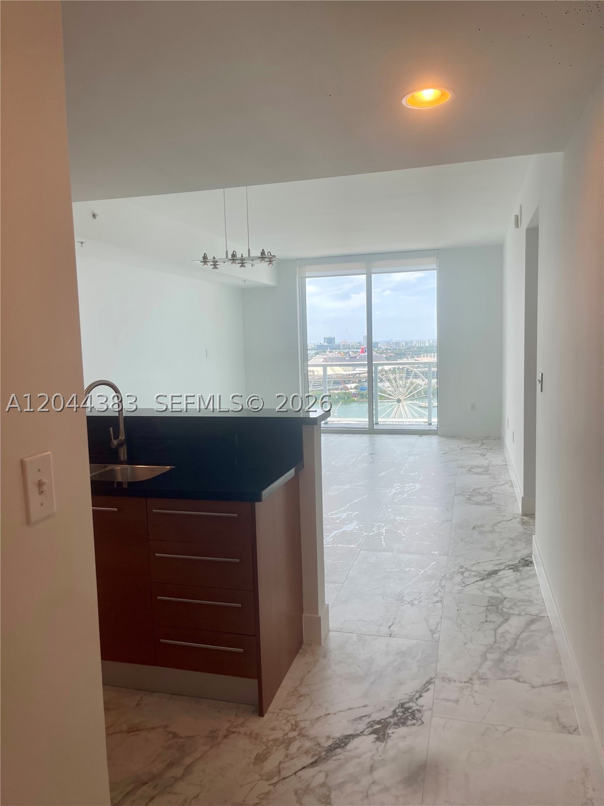 253 NE 2nd St #2409, Miami FL 33132