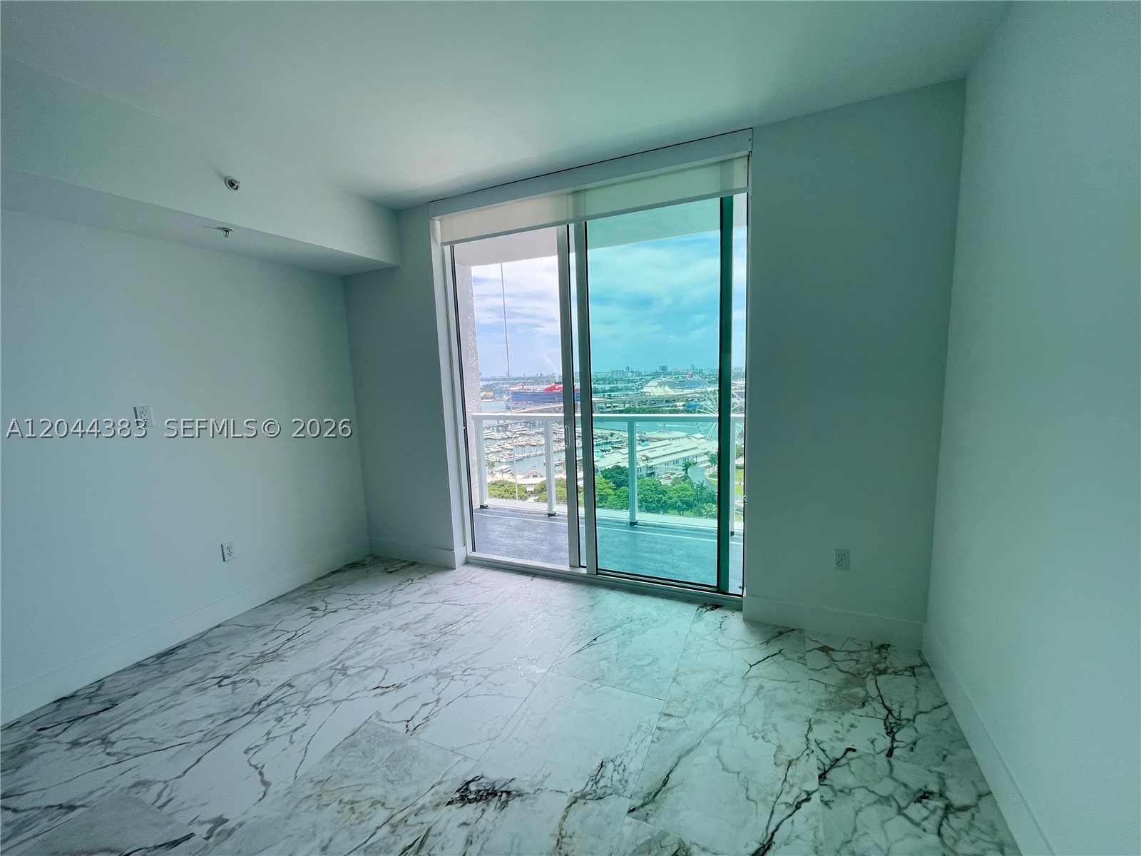 253 NE 2nd St #2409, Miami FL 33132