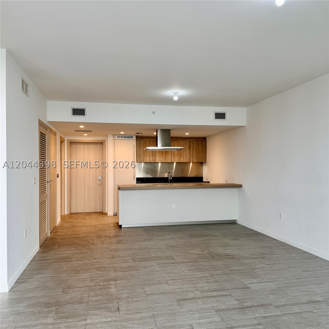 1000 Brickell Plz #3410, Miami FL 33131