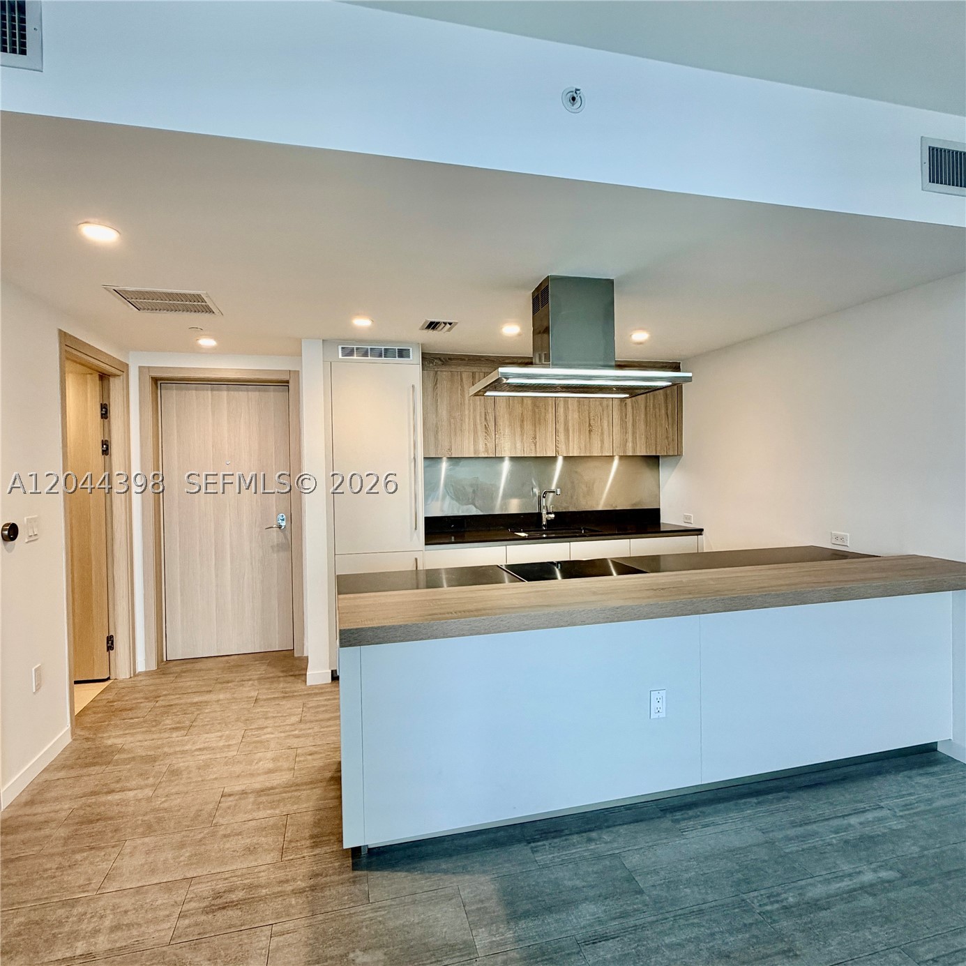 1000 Brickell Plz #3410, Miami FL 33131