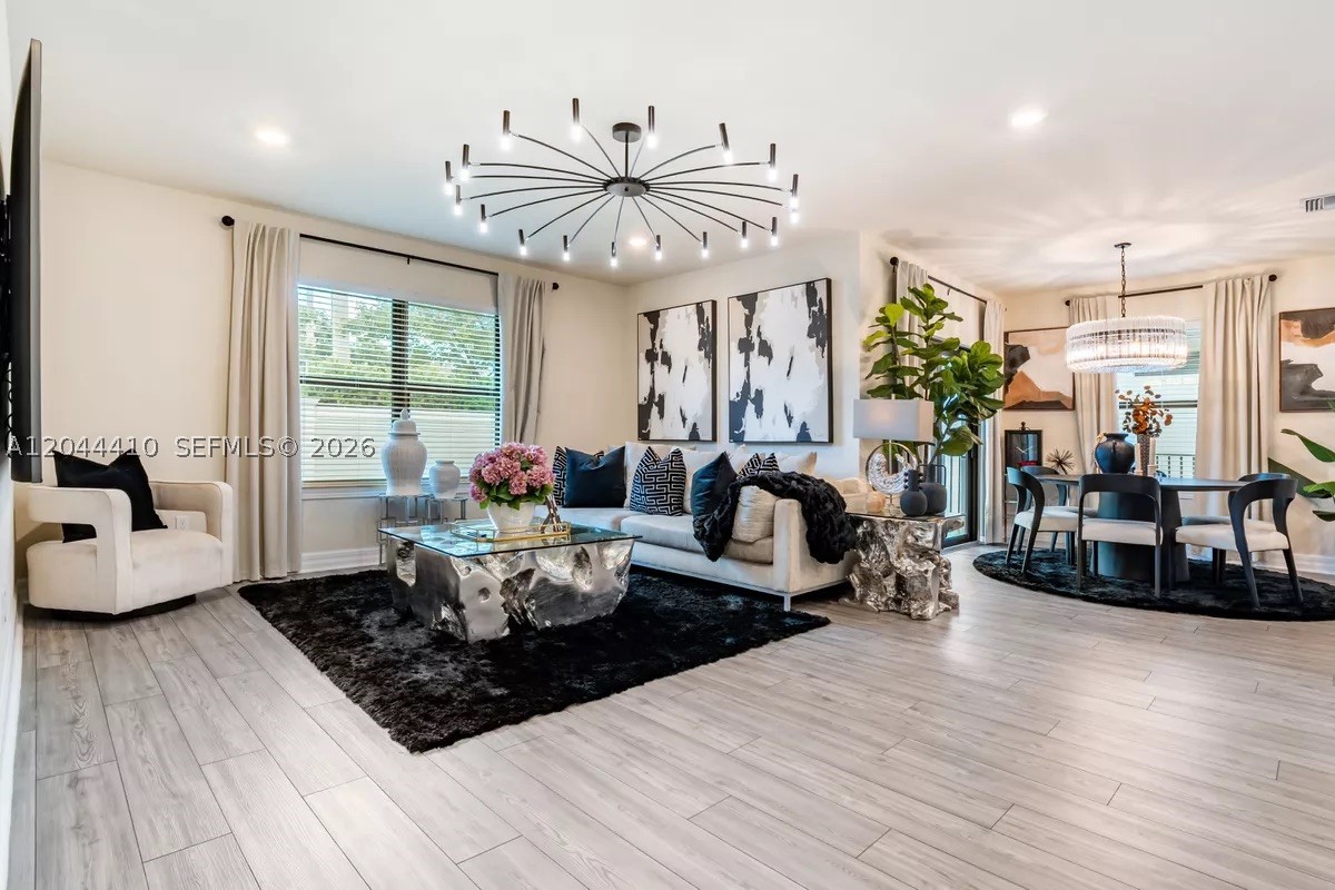 2940 Shortleaf Ave, Lauderdale Lakes FL 33311