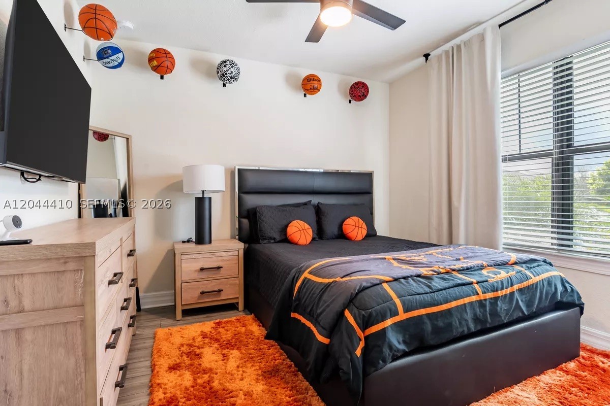 2940 Shortleaf Ave, Lauderdale Lakes FL 33311