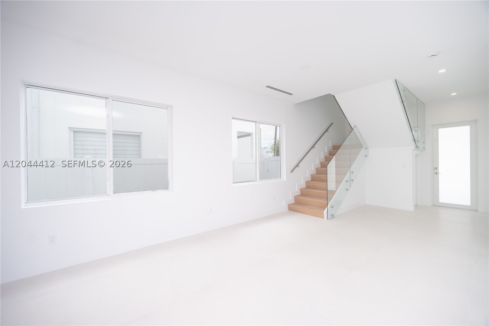 10381 NW 67th Ter, Doral FL 33178