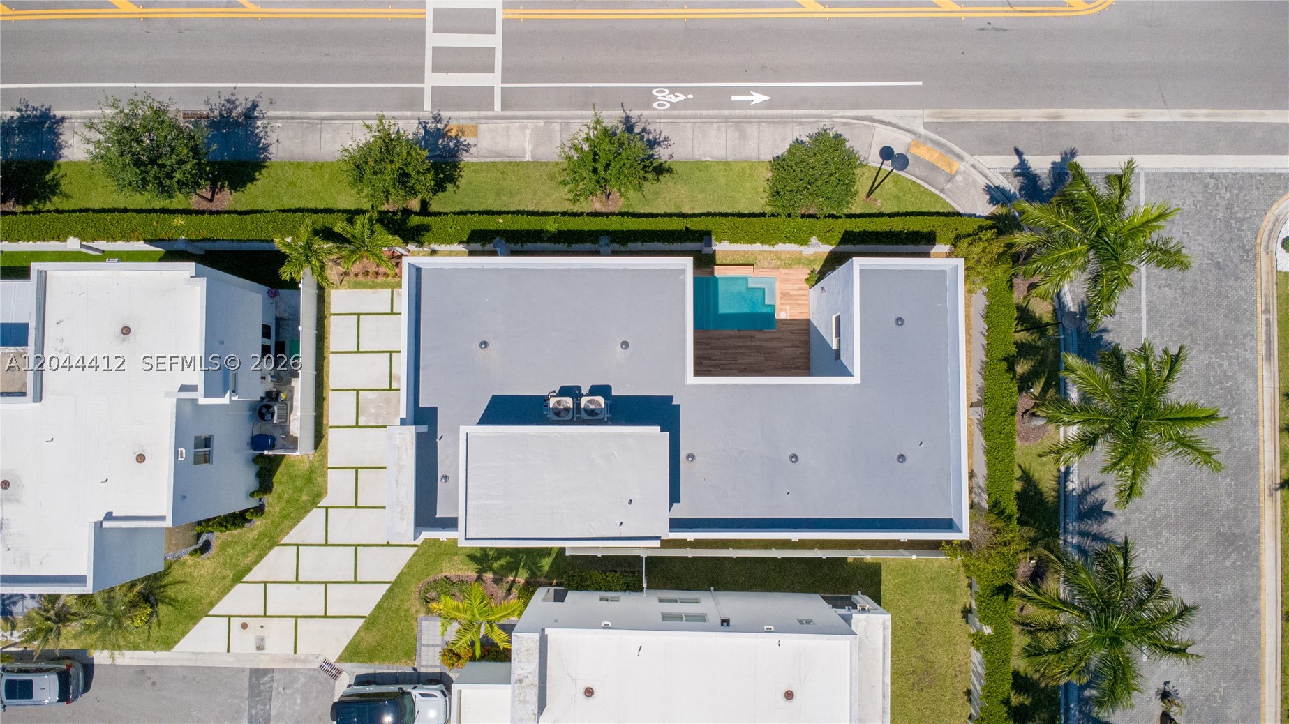 10381 NW 67th Ter, Doral FL 33178