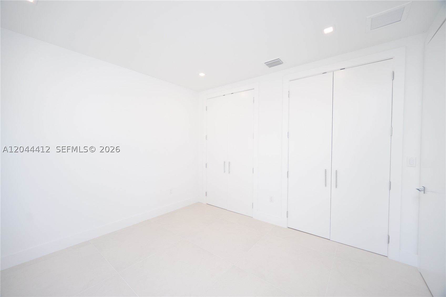 10381 NW 67th Ter, Doral FL 33178