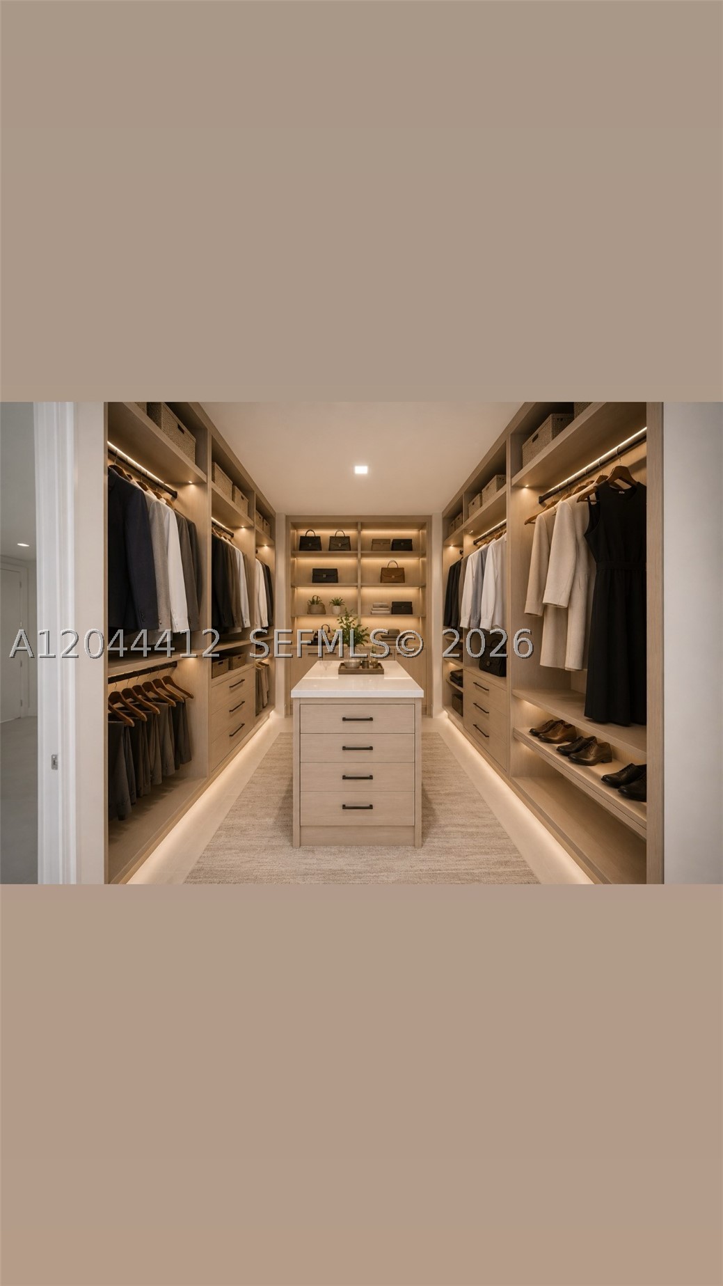 10381 NW 67th Ter, Doral FL 33178