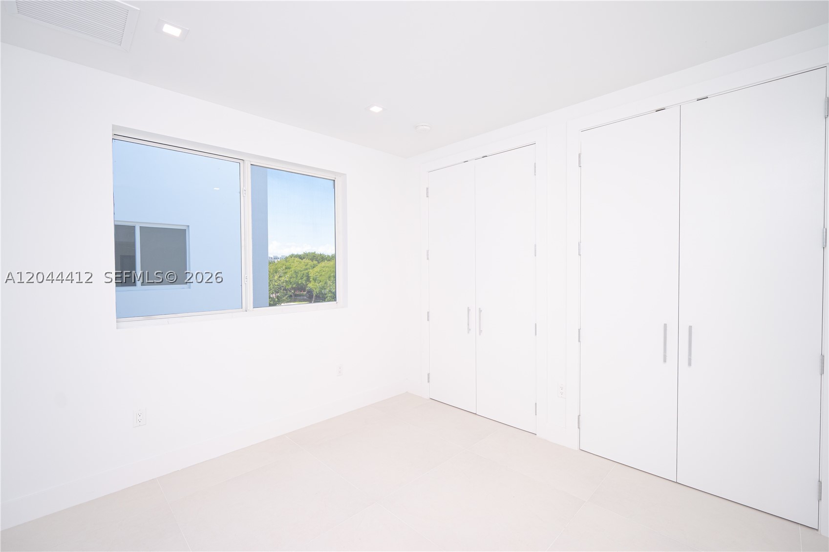 10381 NW 67th Ter, Doral FL 33178