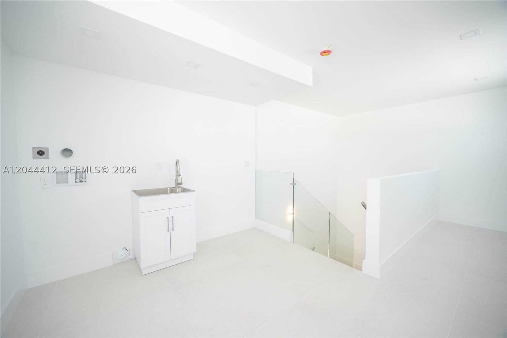 10381 NW 67th Ter, Doral FL 33178