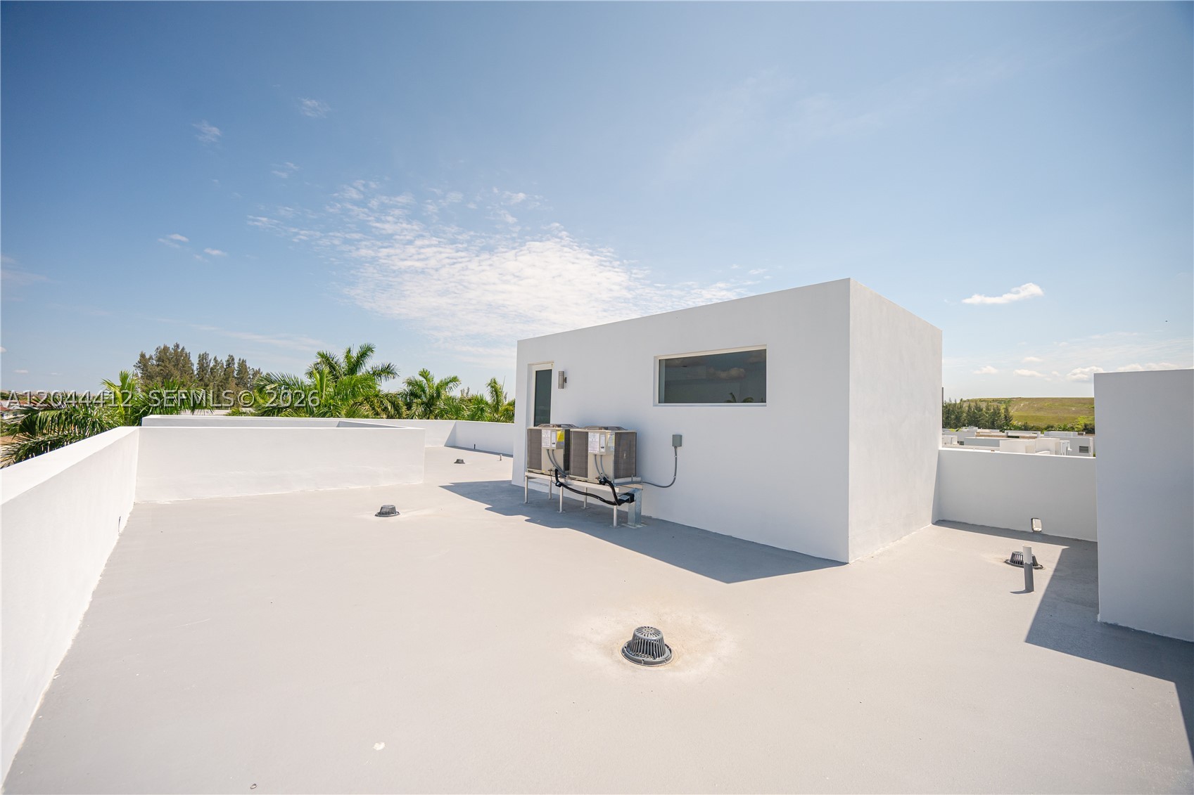 10381 NW 67th Ter, Doral FL 33178