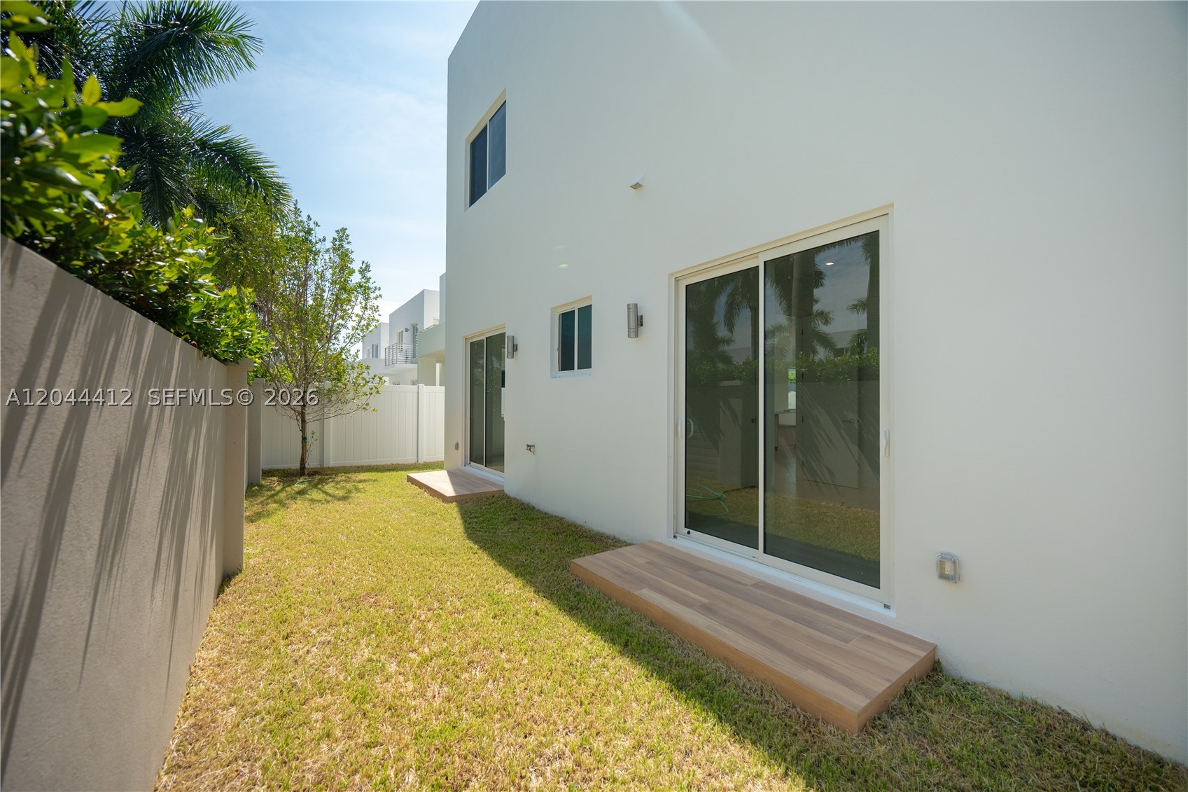 10381 NW 67th Ter, Doral FL 33178