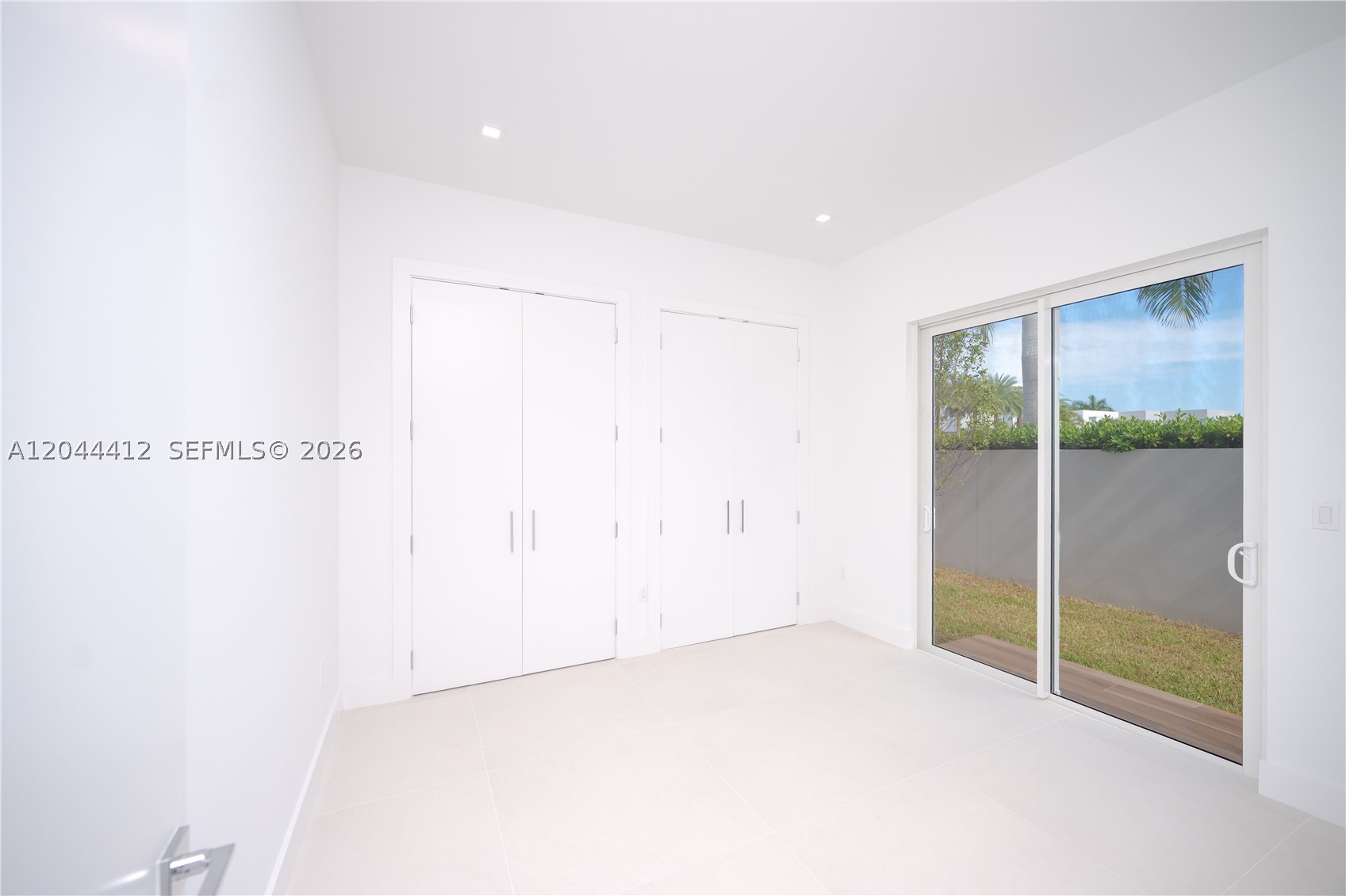 10381 NW 67th Ter, Doral FL 33178