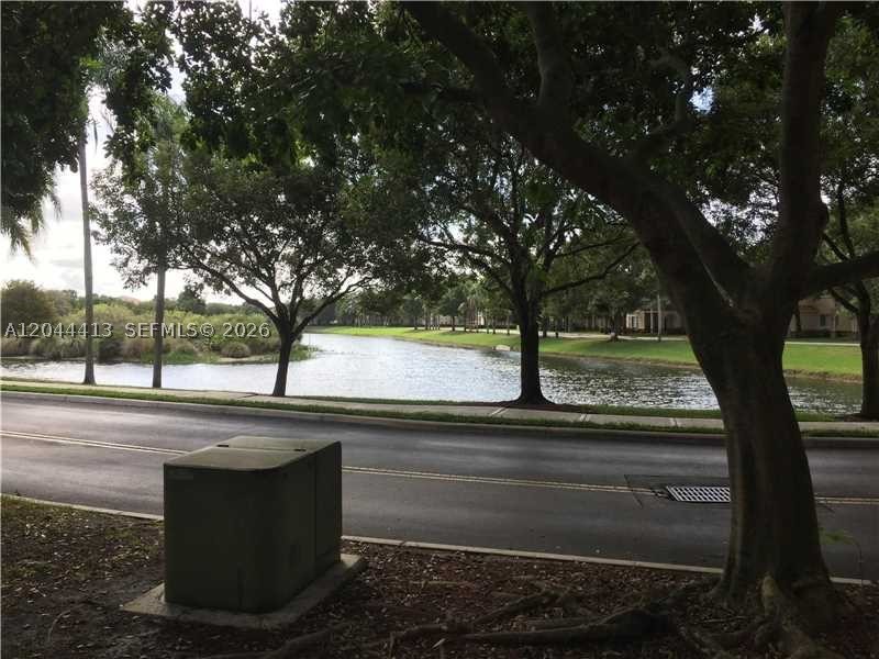 2464 Centergate Dr #101, Miramar FL 33025