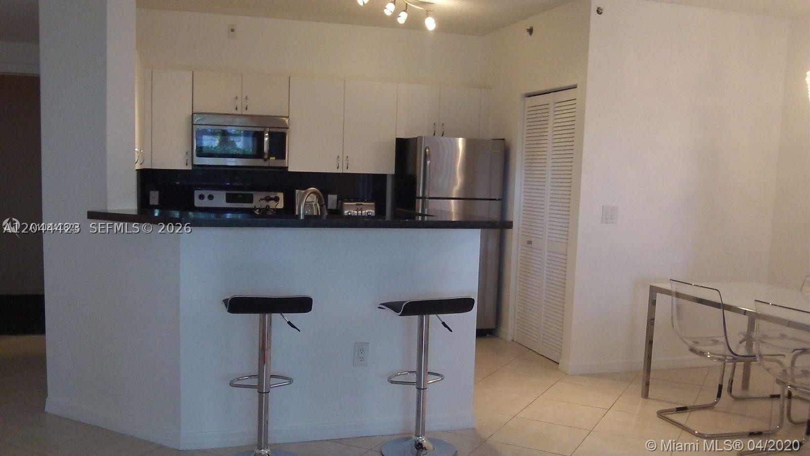 19501 E Country Club Dr #104, Aventura FL 33180