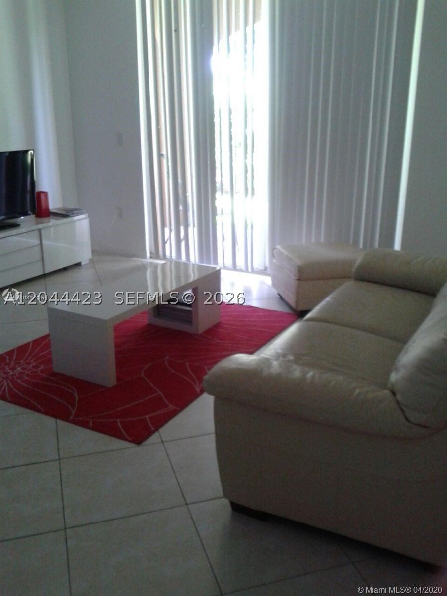 19501 E Country Club Dr #104, Aventura FL 33180