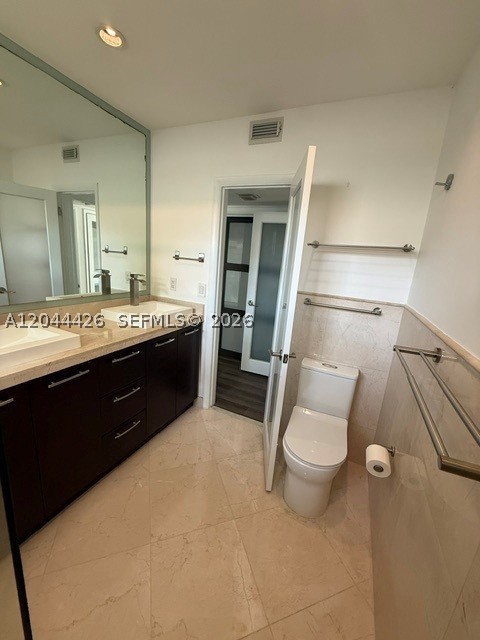 1047 NE 84th St, Miami FL 33138