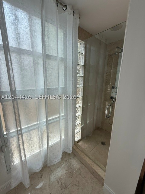 1047 NE 84th St, Miami FL 33138