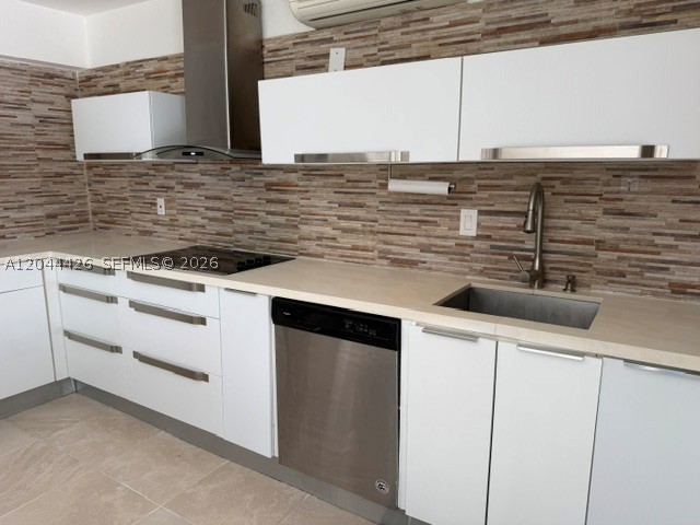 1047 NE 84th St, Miami FL 33138