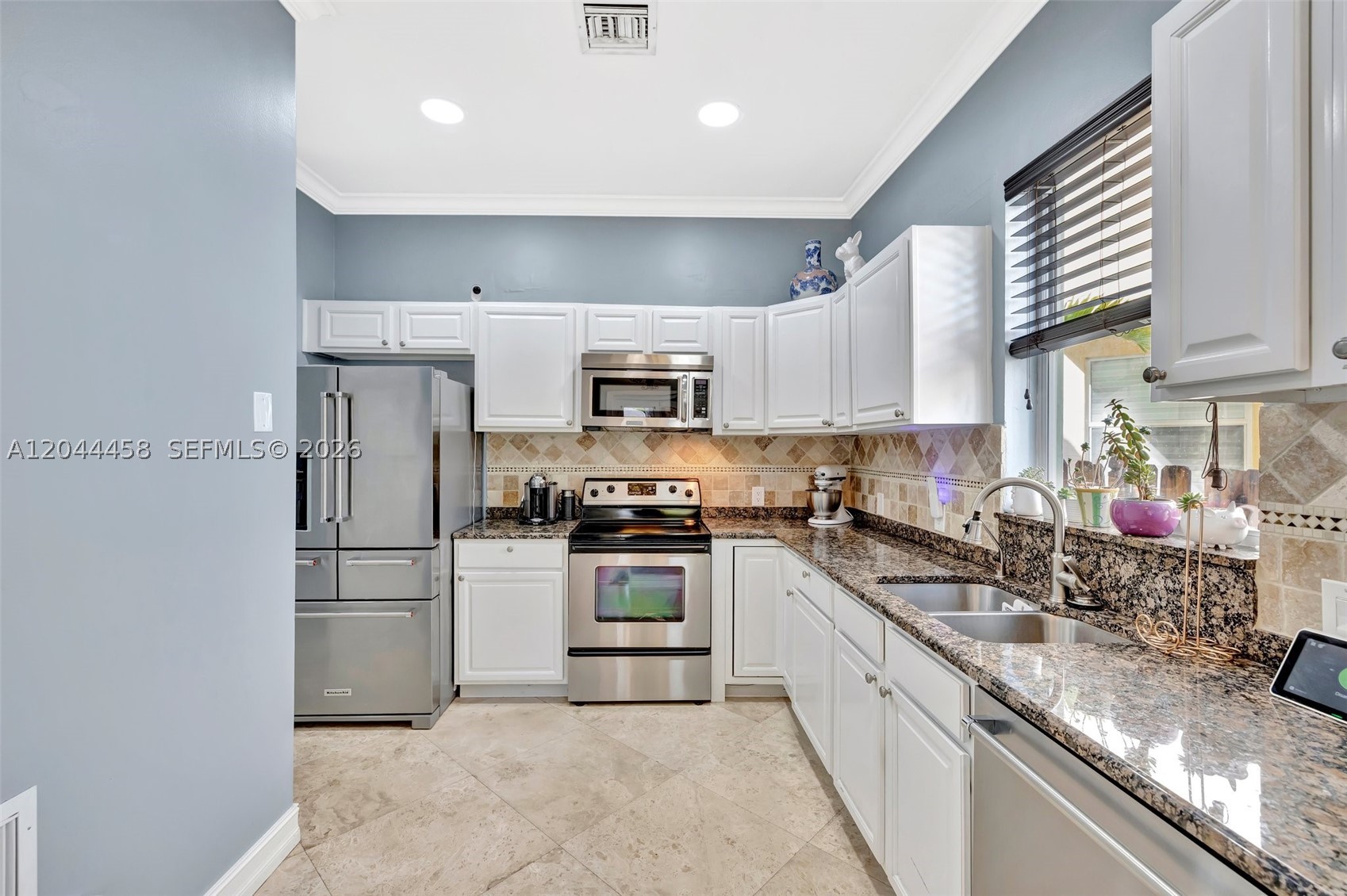 853 SW 11th Ct, Fort Lauderdale FL 33315