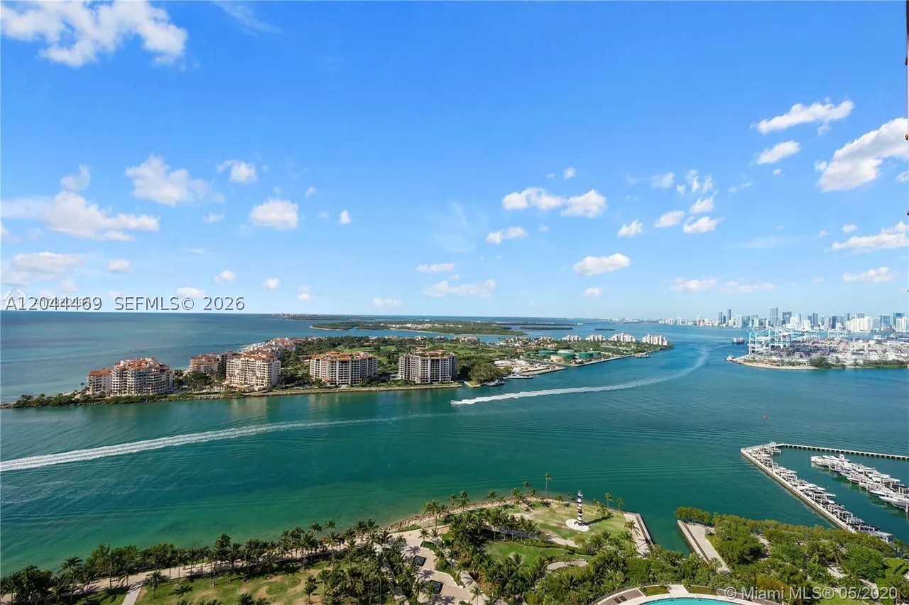 300 S Pointe Dr #3604, Miami Beach FL 33139