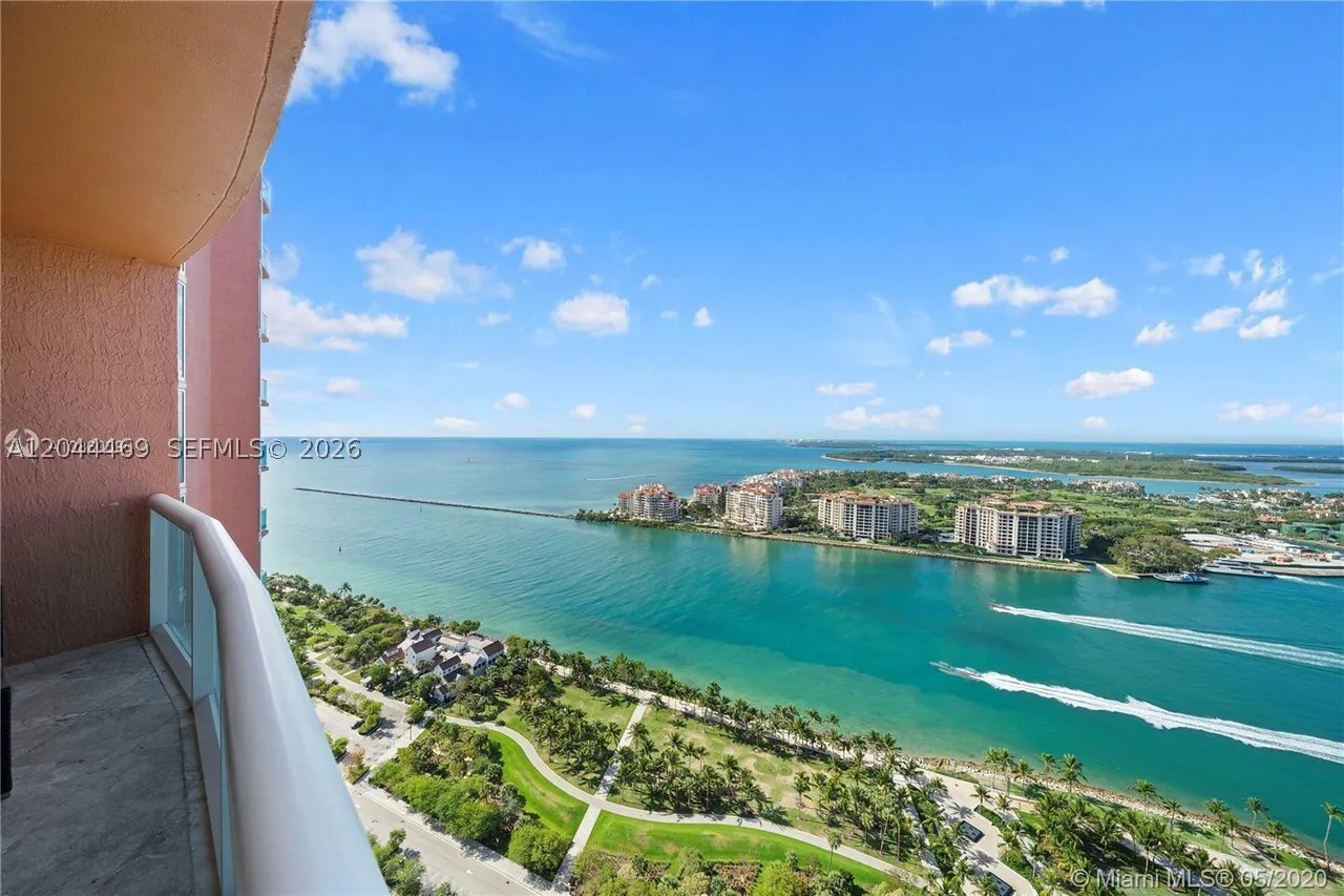 300 S Pointe Dr #3604, Miami Beach FL 33139